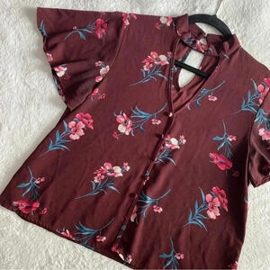 Floral Keyhole Top​